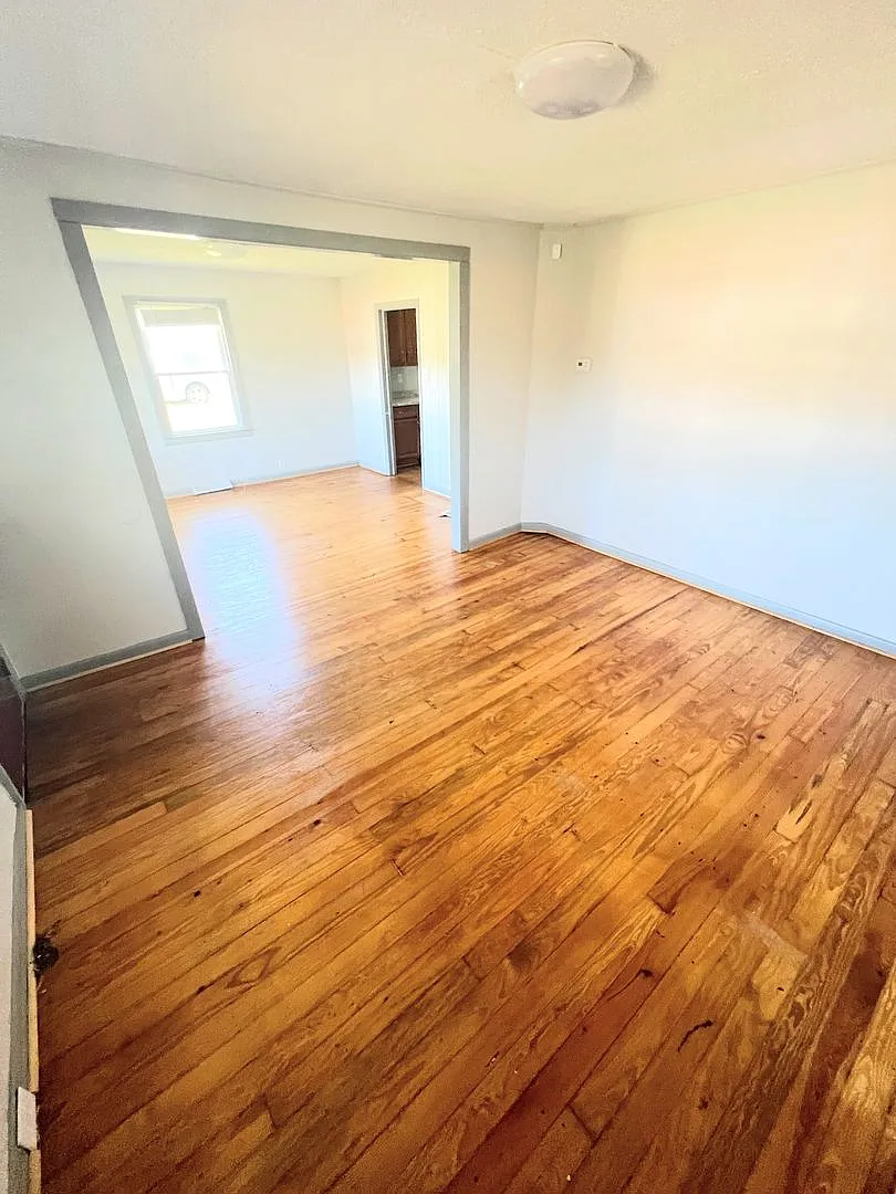 2 Bedroom Home in Amherst County — Photo 3