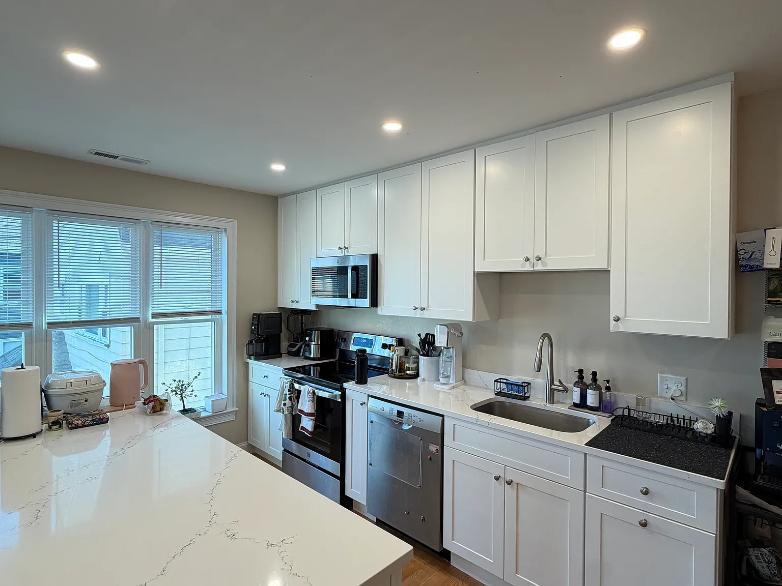 4 bed, 1800 sqft, $5,000 — Photo 3