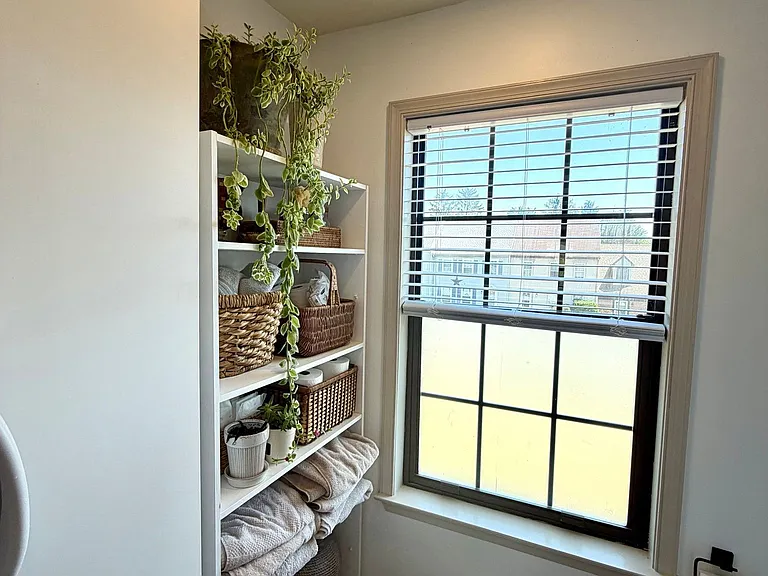 60 Carriage House Dr — Photo 16