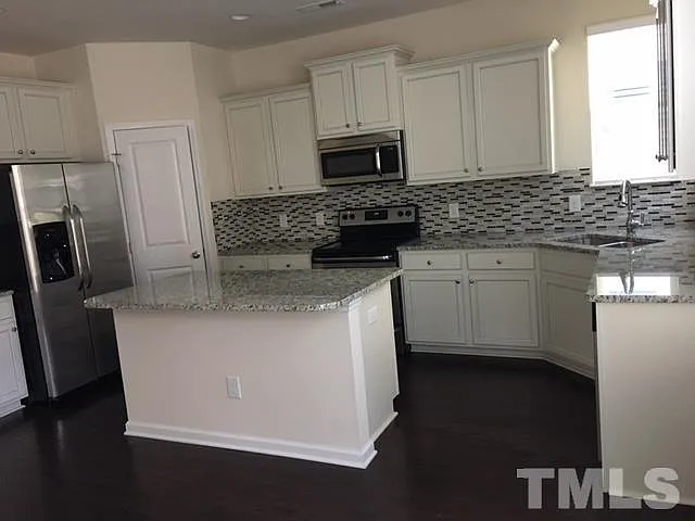 4997 Sunny Creek Ln — Photo 3