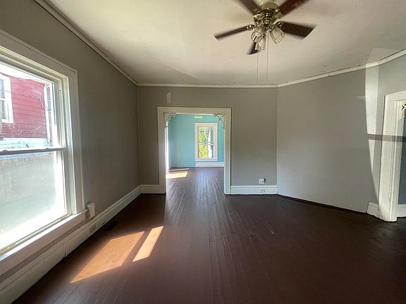 5th image of 4022 Mound St