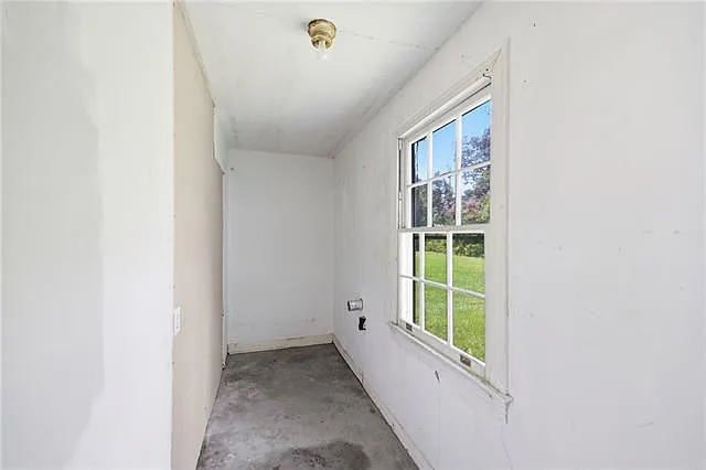 301 N Ellzey St — Photo 20