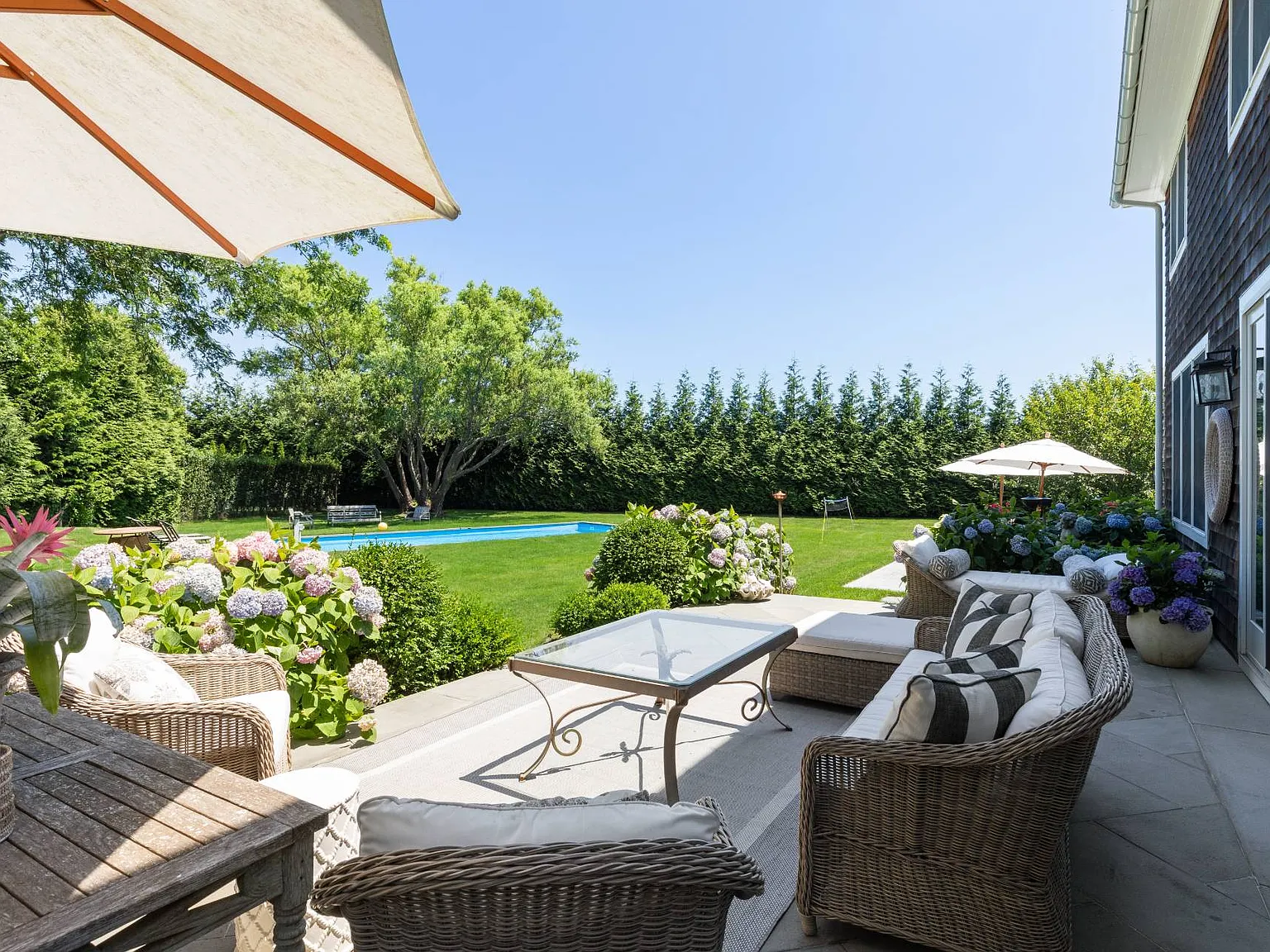 Beautiful Bridgehampton Short Term Rental — Photo 2