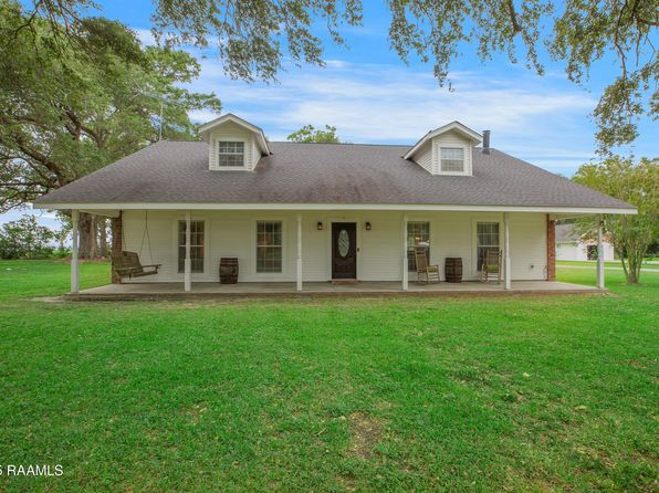 111 W Oaklawn Dr, Cypremort Pt, LA 70538
