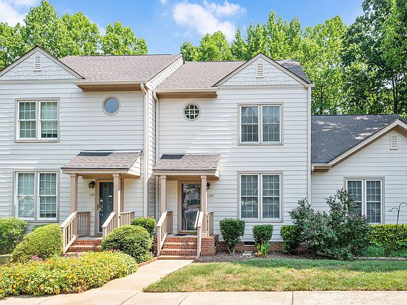 3rd image of 128 Windward Ct