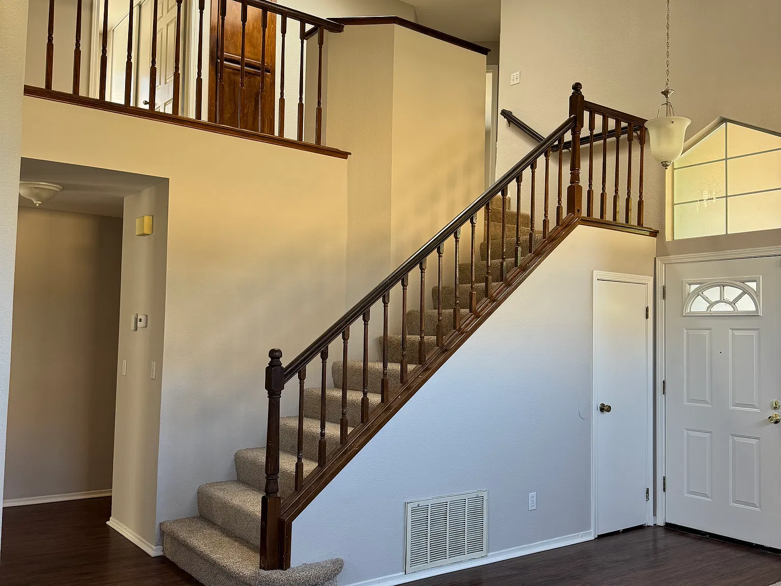 5 bed, 2312 sqft, $3,500 — Photo 4