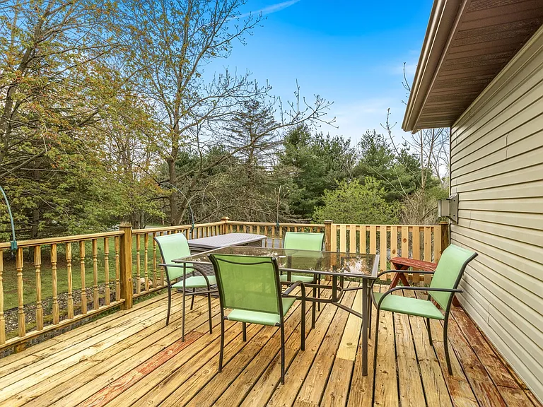 Panorama Rd — Photo 44