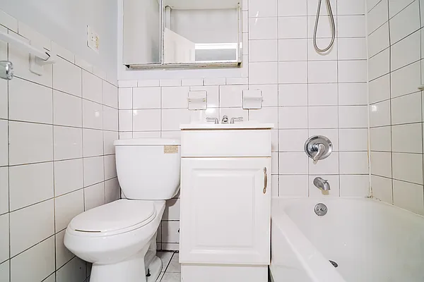 Rented by Dom & E Property Management | media 20