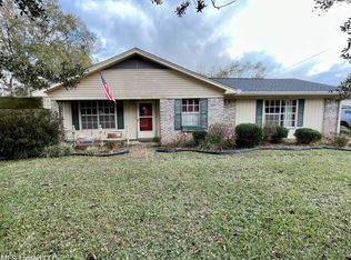 3308 Prescott Dr, Moss Point, MS 39562