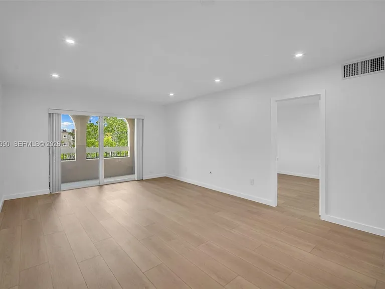 8101 Camino Real #402 — Photo 16