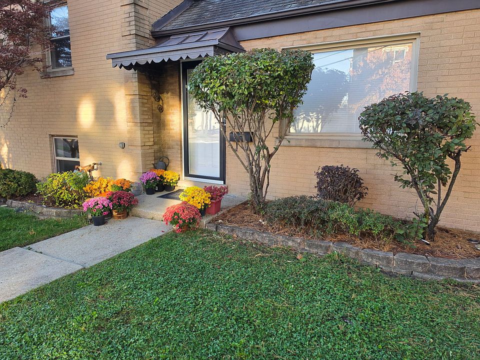 1st image of 3519 Maple Ave #0