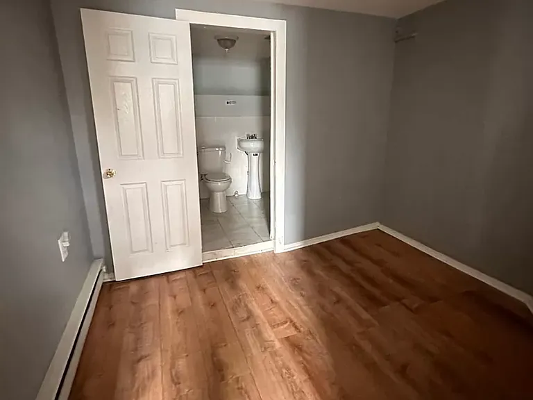 40 Albion Ave #1 — Photo 6