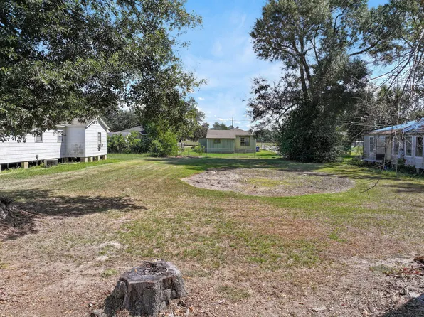 714 Lecompte St, Deridder, LA 70634