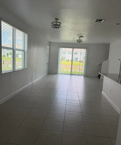 220 SE Woodbark St — Photo 5