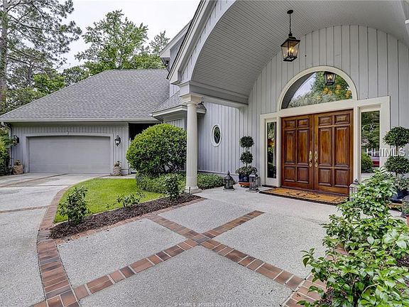 4th image of 6 Clovehitch Ct