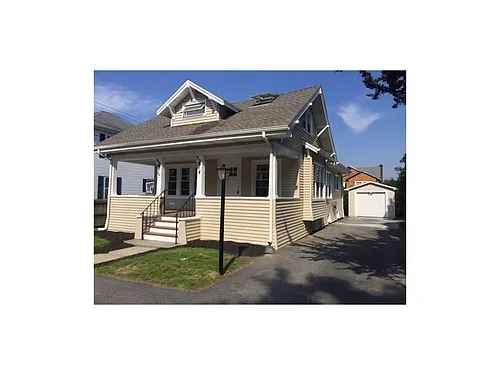 4 Rowland Rd Photo 1