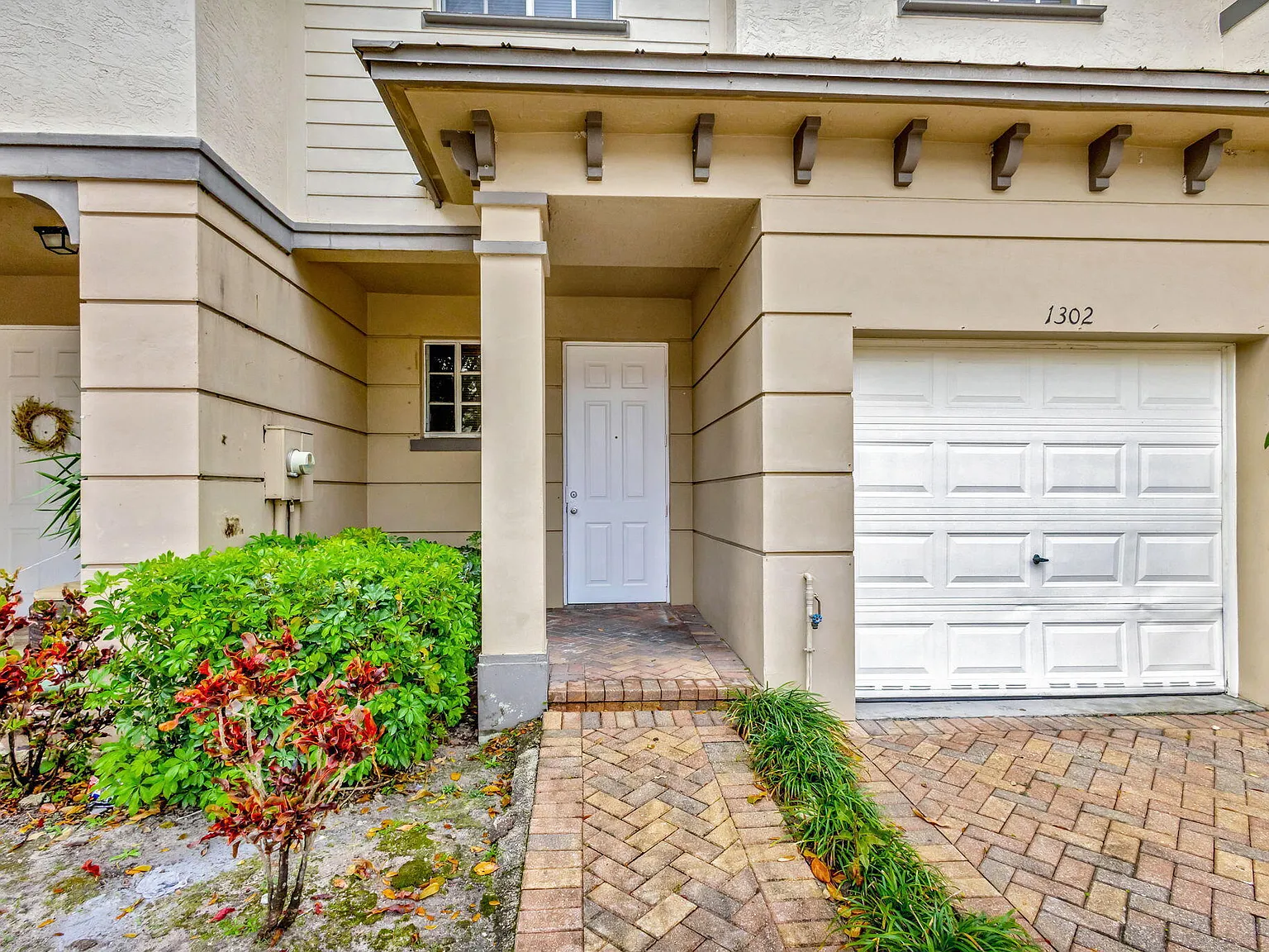 3 bed, 2.5 bath, 1272 sqft, $2,500 — Photo 4
