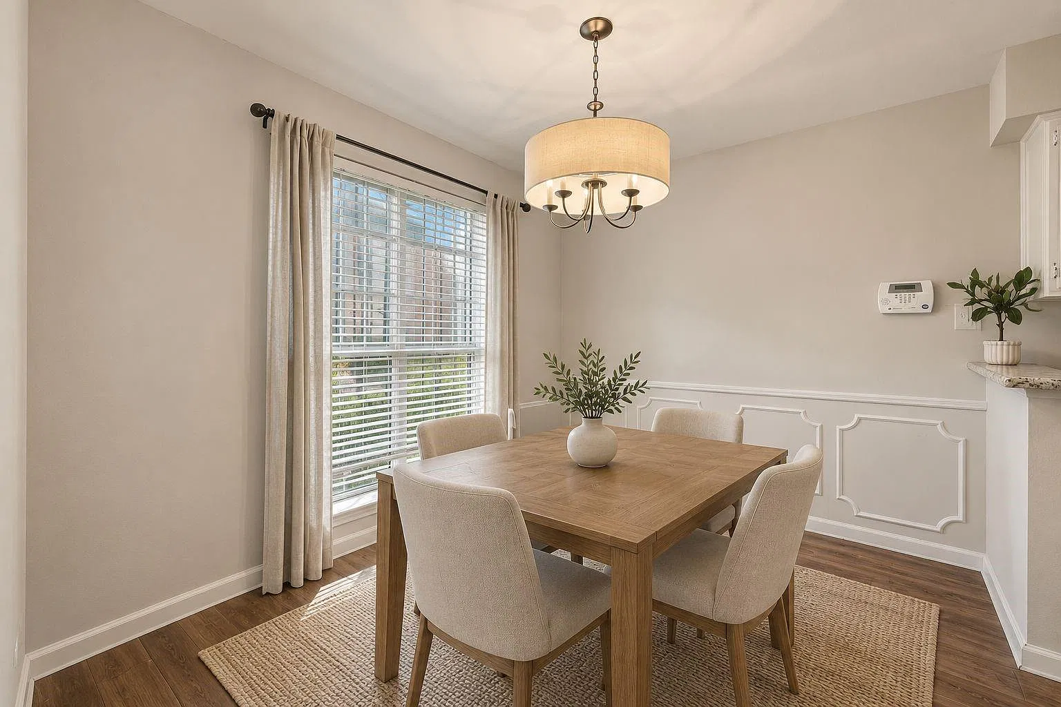 2 bed, 2.5 bath, 1416 sqft, $1,775 — Photo 3