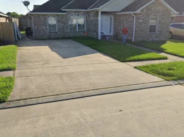 7648 Anne Marie Ct, New Orleans, LA 70128