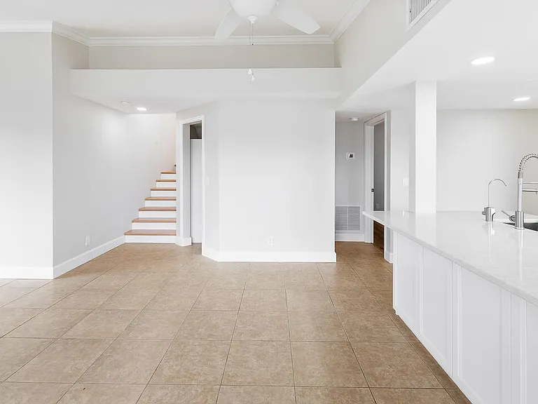 1060 Lake Shore Dr #201 — Photo 33