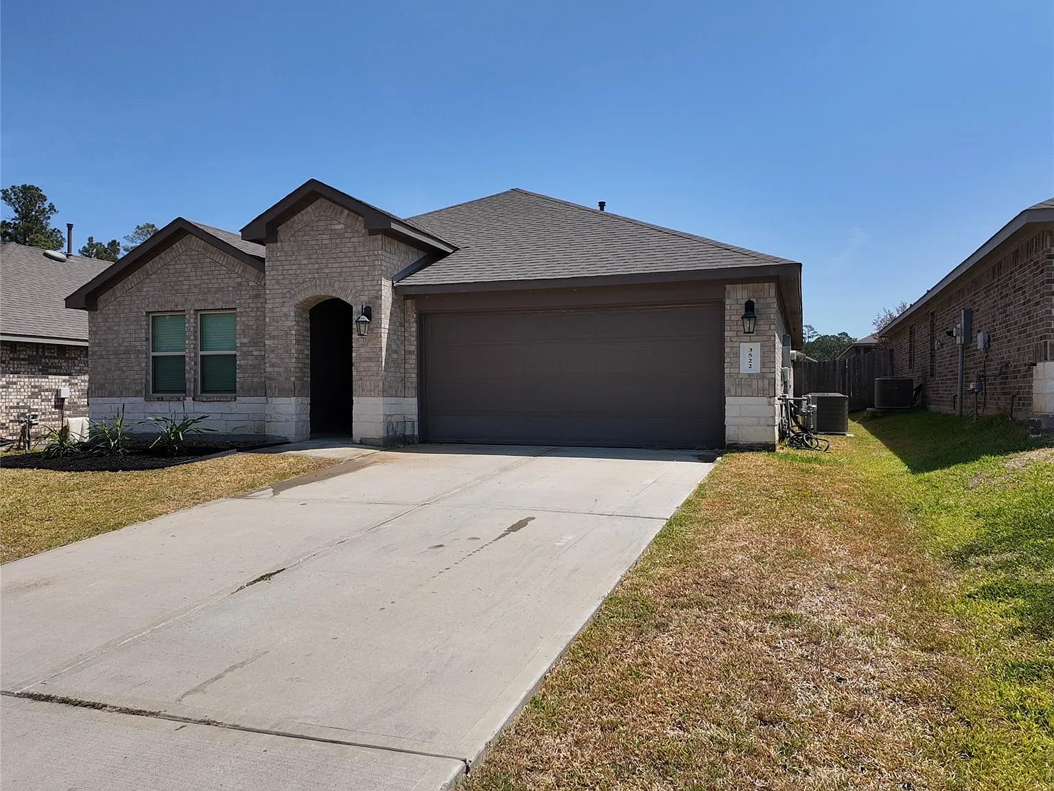 4 bed, 2.0 bath, 1725 sqft, $2,650 — Photo 2