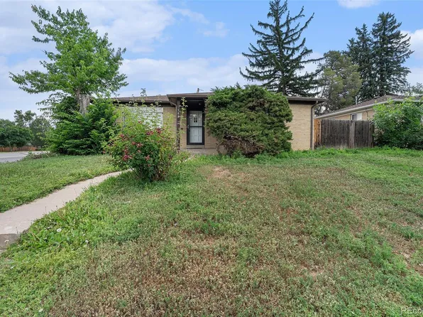 588 Empire Street, Aurora, CO 80010