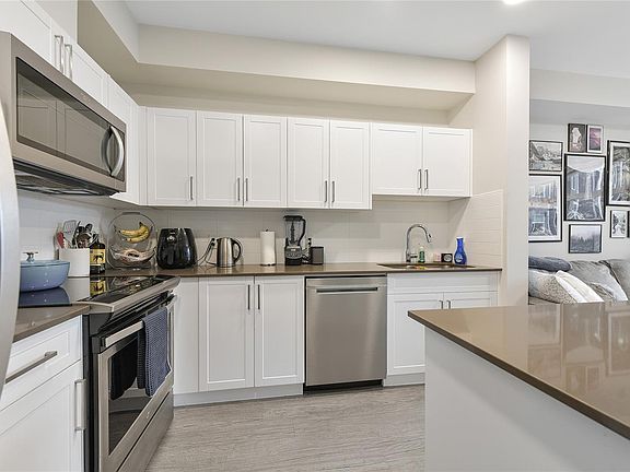 4th image of 2843 Jacklin Rd #301