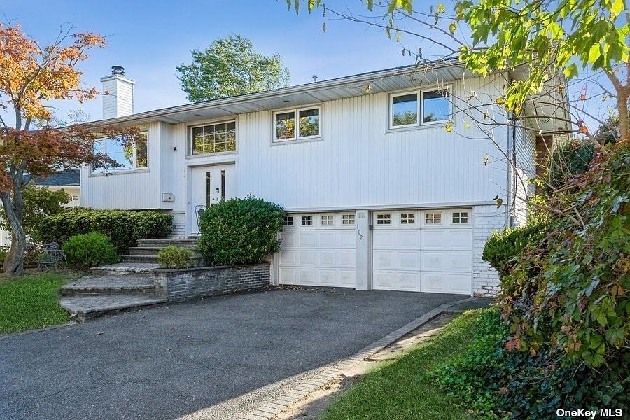 1st image of 1022 Dartmouth Ln