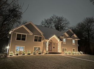 17 Chatham Pl, Glen Rock, NJ 07452