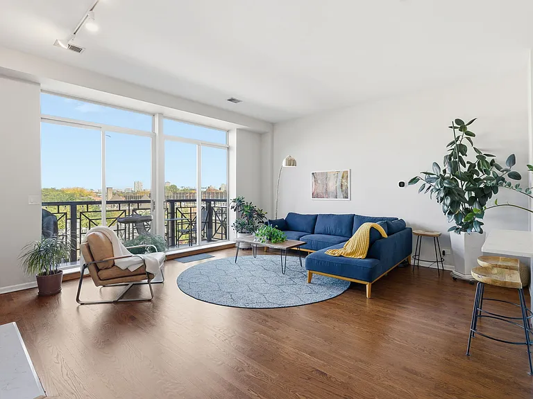 1350 W Fullerton Ave #511 — Photo 4