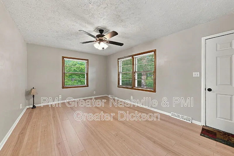 3 bed, 1.5 bath, $1,475 — Photo 4