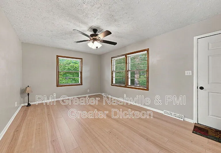 366 N Powers Blvd — Photo 4