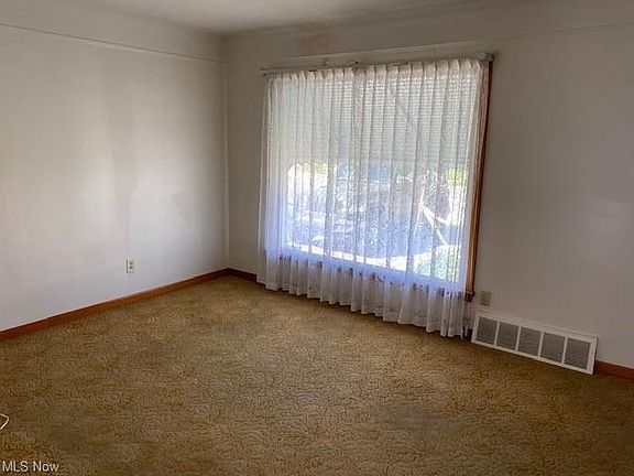2nd image of 1827 E 294th St