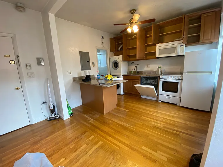 9 Charter St #4F — Photo 26