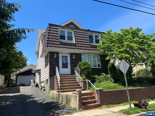 709 Kingsland Ave, Ridgefield, NJ 07657