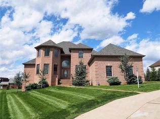 104 Stevens Ridge Dr, Clairton, PA 15025