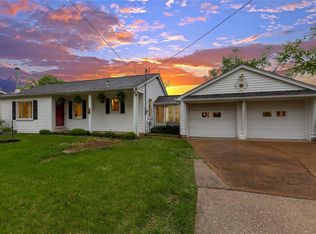 2672 McKelvey Rd, Maryland Heights, MO 63043