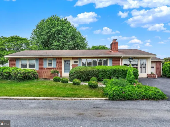 115 Downey Dr, Chambersburg, PA 17202