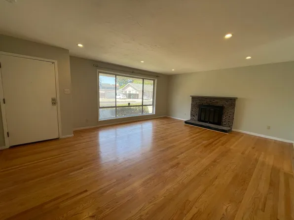 13220 Aurora Dr, San Leandro, CA 94577