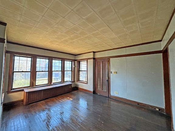 5th image of 938 N Leamington Ave