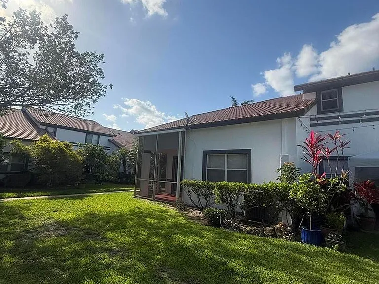 9831 NW 24th St #9831 — Photo 5