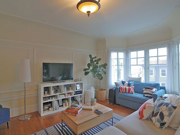 4th image of 1445 Union St APT 4