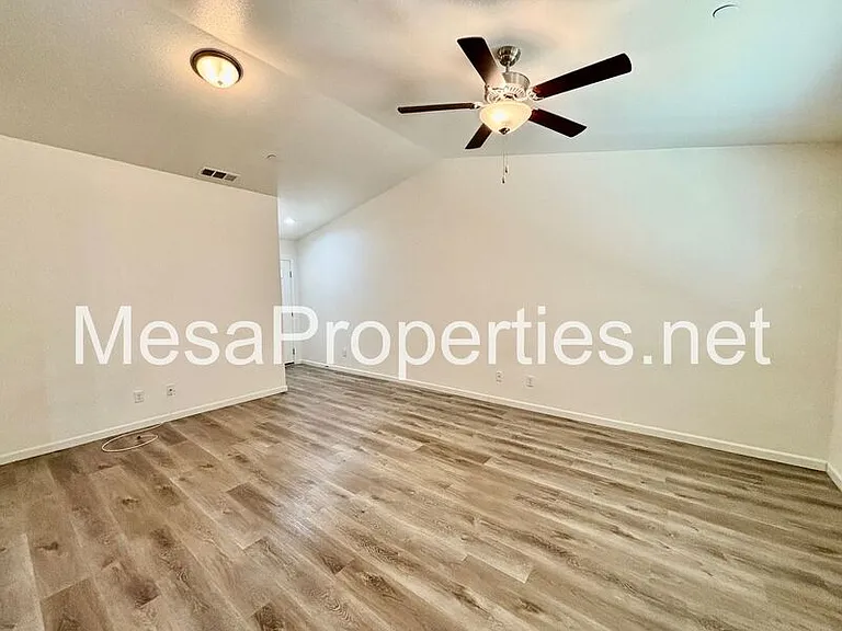 9550 Tamarisk Ave #124 — Photo 4