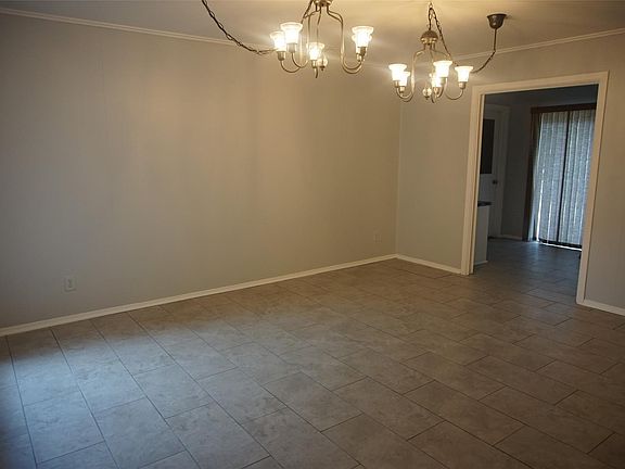 4th image of 9618 Vogue Ln