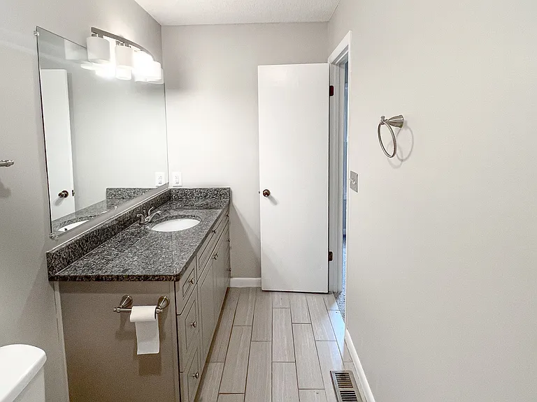 7324 Van Grayson Loop — Photo 7