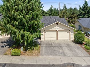 121 Robert Frost Dr, Centralia, WA 98531