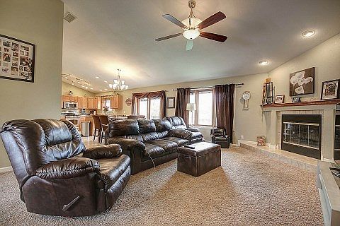5th image of 2408 Goodfield Dr