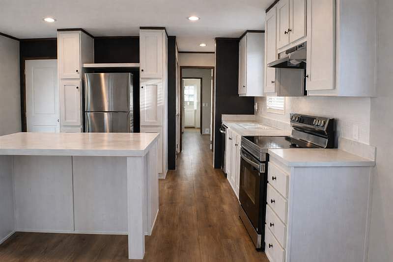 2nd image of 6220 Katy Hockley Rd #316