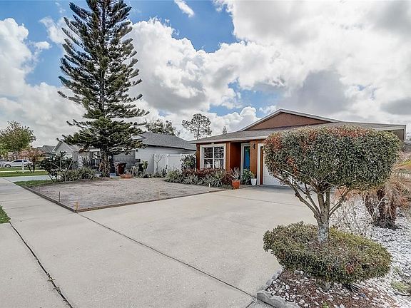 2nd image of 1350 Rocky Rd