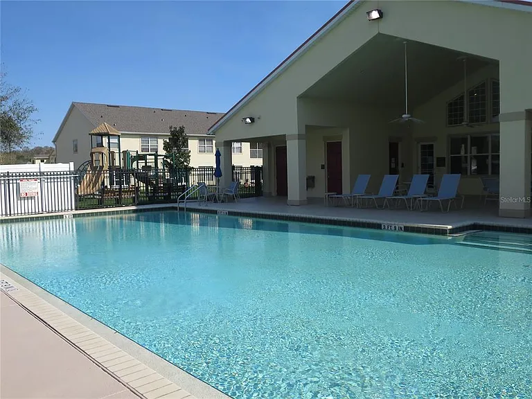 2806 Club Cortile Cir #B — Photo 3
